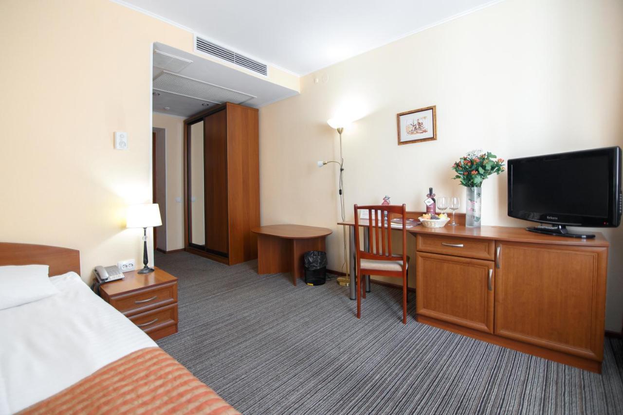 Optima Kropyvnytskyi Hotel Екстериор снимка
