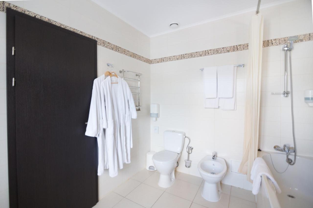 Optima Kropyvnytskyi Hotel Екстериор снимка